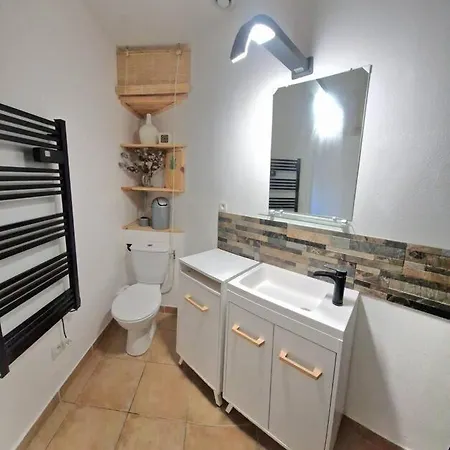 Charmante Maisonnette, Piscine, Jardin, Parking *