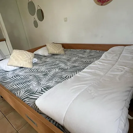 Appartement Charmante Maisonnette, Piscine, Jardin, Parking *
